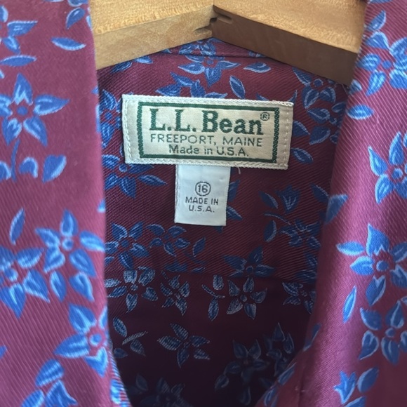 L.L. Bean Women’s Medium Vintage 90s Red and Blue Floral Button Up Shirt Blouse - Picture 3 of 4